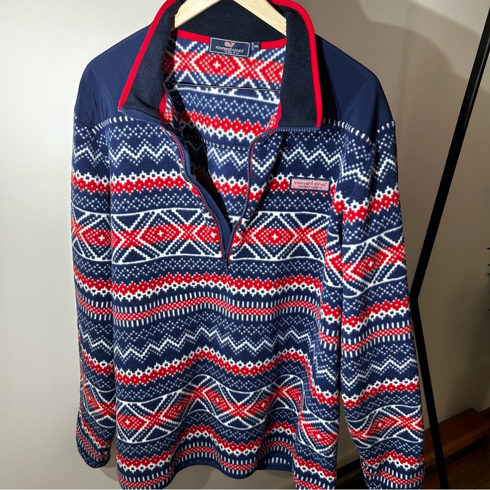 Vineyard Vines 1/4 zip pullover in size XXL only worn once.